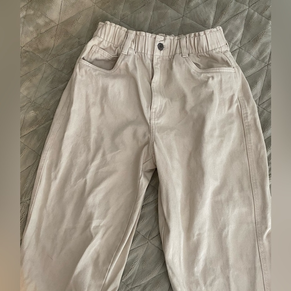 NWOT Elastic waist straight leg beige denim size 6